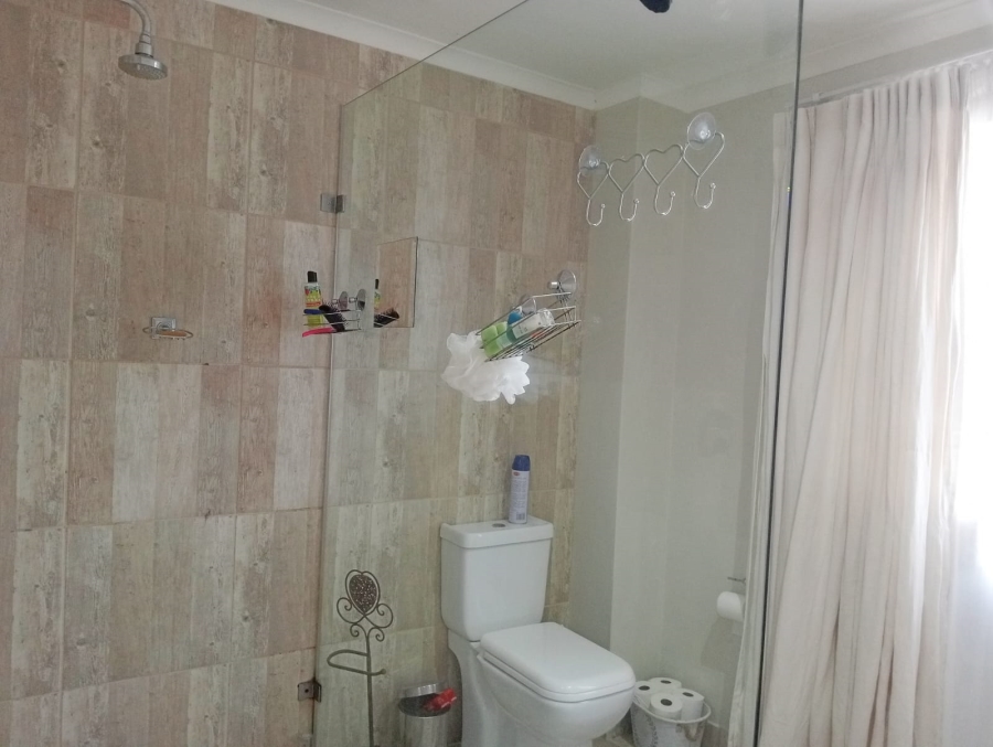 To Let 2 Bedroom Property for Rent in Onrus Western Cape